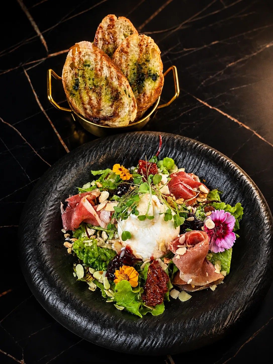 Burrata en Bosque, entrada de Selva Negra